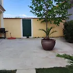 Casa Ogo זאדאר