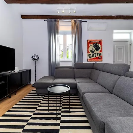 Casa Ogo * זאדאר